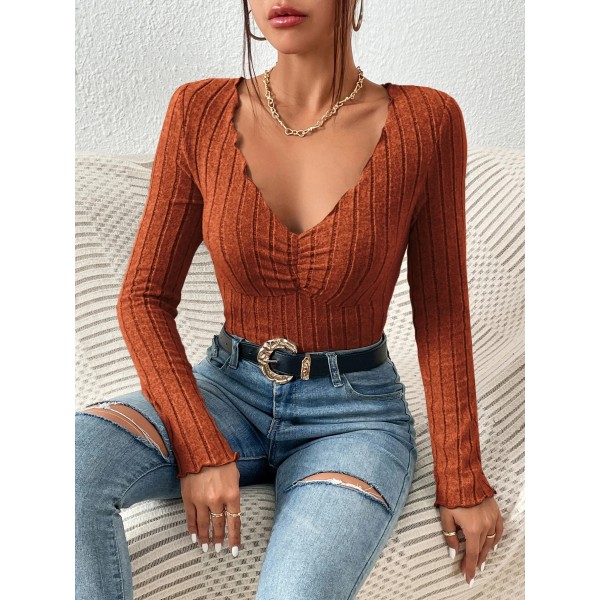 Nara – Camisola Canelada com Decote em V Franzido